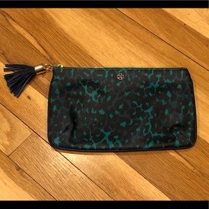 BNWOT Ann Taylor Clutch Pouch
